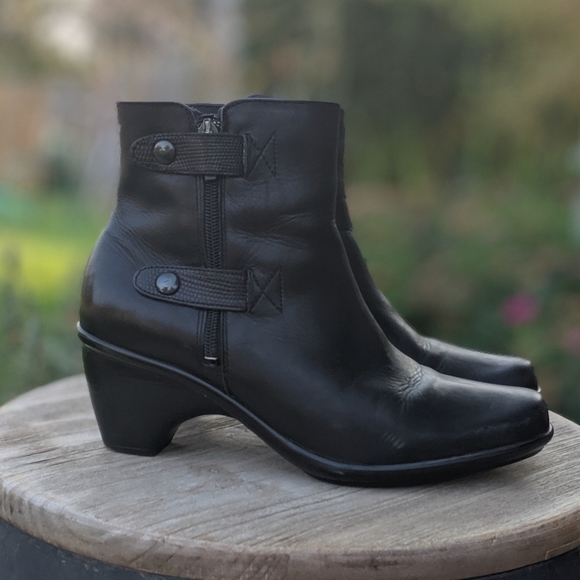 Dansko Shoes - Dansko 'Rayne' Booties 40/9.5/10